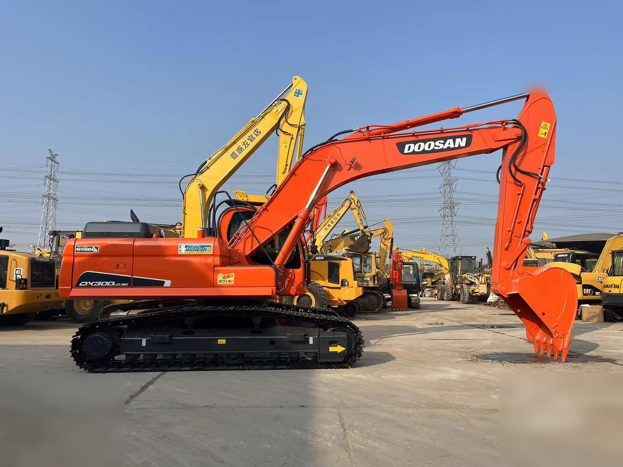 DOOSAN DX300 LC-9C - 크롤러 굴삭기 : 사진 1 DOOSAN DX300 LC-9C - 크롤러 굴삭기 : 사진 1