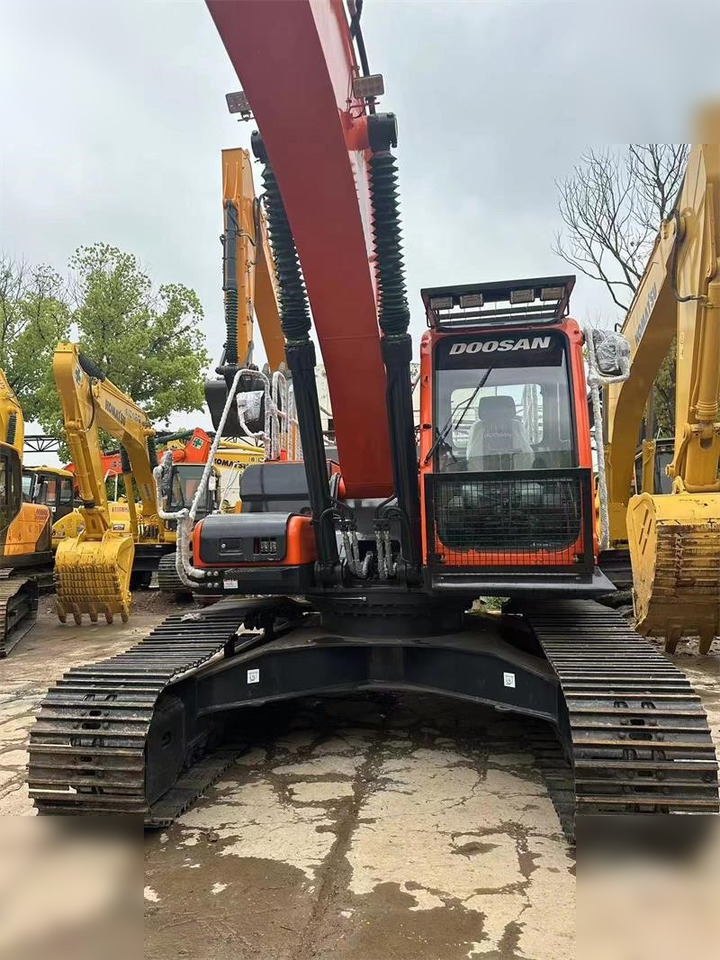 DOOSAN DX300 LC-9C - 크롤러 굴삭기 : 사진 3 DOOSAN DX300 LC-9C - 크롤러 굴삭기 : 사진 3
