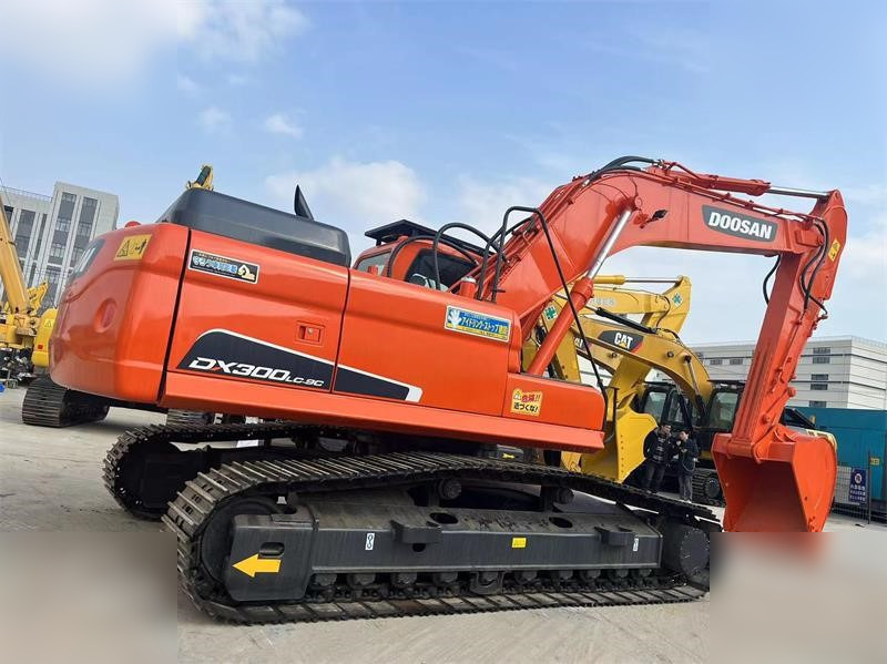 DOOSAN DX300 LC-9C - 크롤러 굴삭기 : 사진 1 DOOSAN DX300 LC-9C - 크롤러 굴삭기 : 사진 1