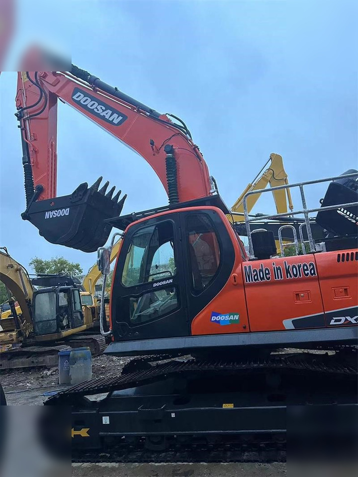 DOOSAN DX300 LC-9C - 크롤러 굴삭기 : 사진 2 DOOSAN DX300 LC-9C - 크롤러 굴삭기 : 사진 2