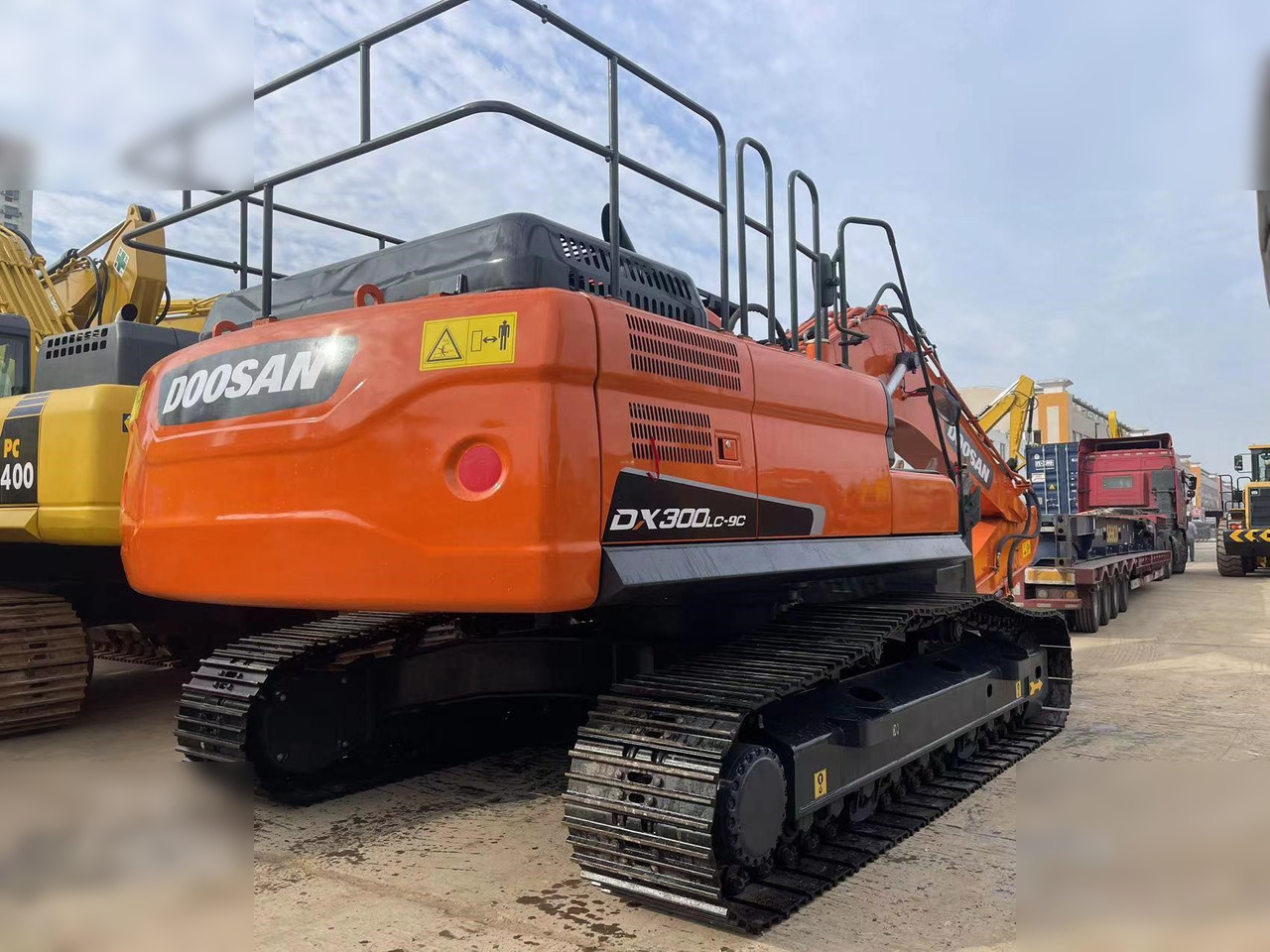 DOOSAN DX300 LCA - 크롤러 굴삭기 : 사진 3 DOOSAN DX300 LCA - 크롤러 굴삭기 : 사진 3