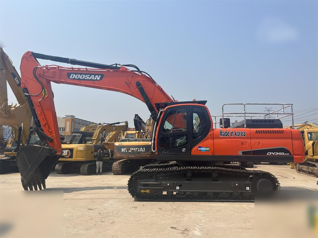 DOOSAN DX340 LCA - 크롤러 굴삭기 : 사진 1 DOOSAN DX340 LCA - 크롤러 굴삭기 : 사진 1