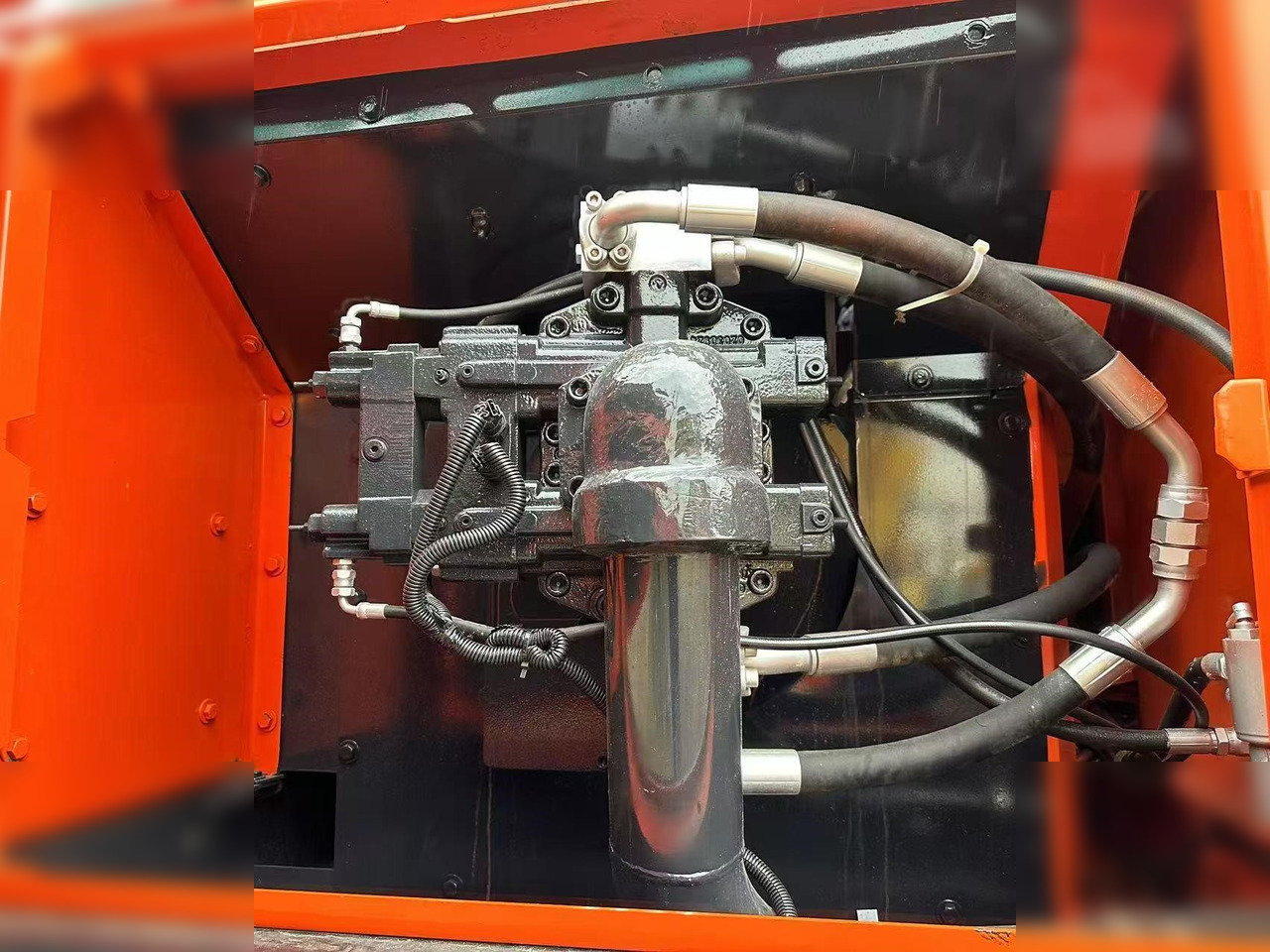 크롤러 굴삭기 DOOSAN DX340 LCA : 사진 7