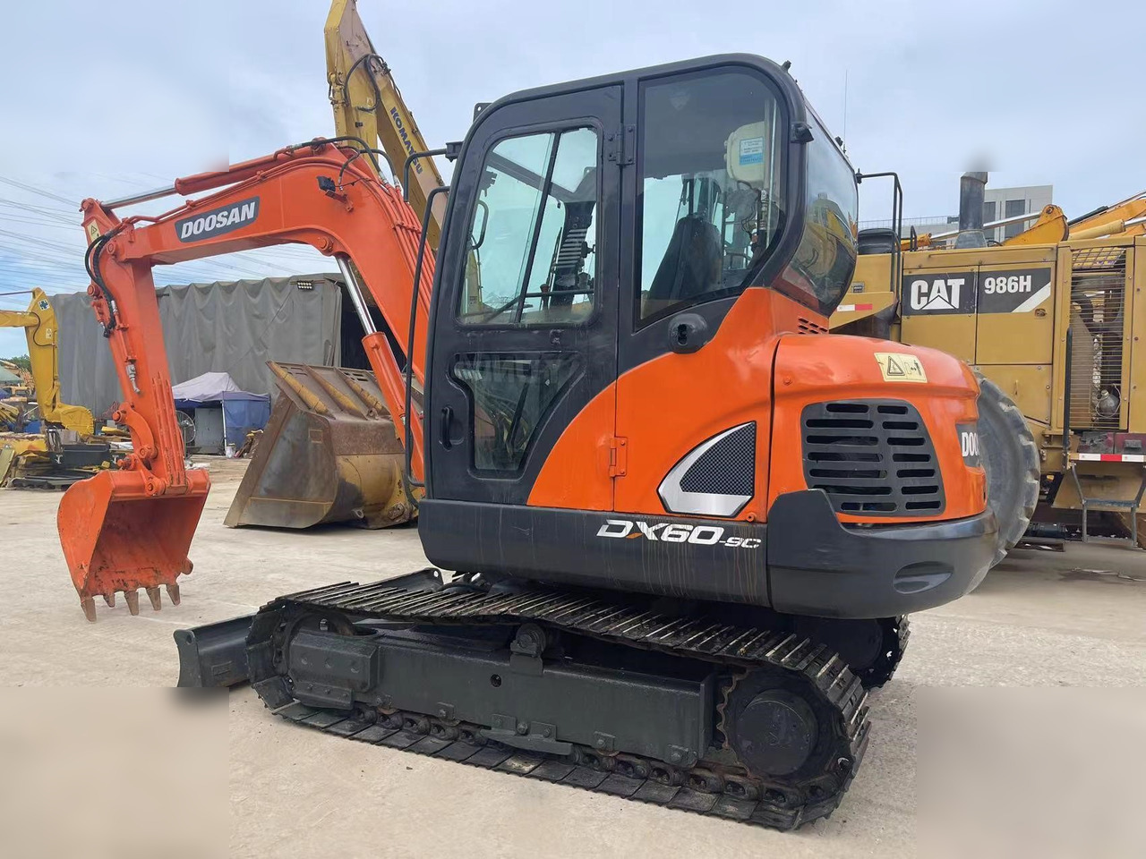 DOOSAN DX60-9C - 크롤러 굴삭기 : 사진 3 DOOSAN DX60-9C - 크롤러 굴삭기 : 사진 3