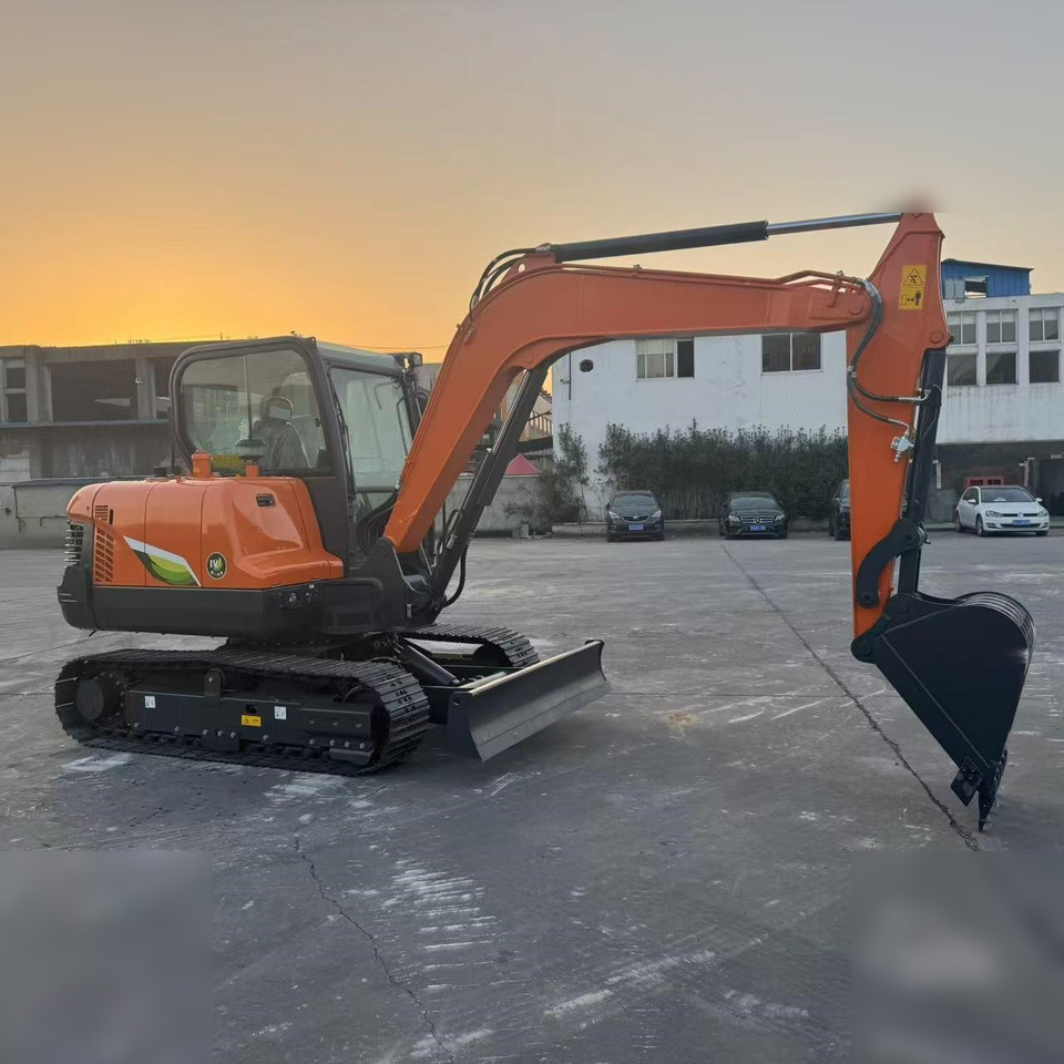 DOOSAN DX60E-10N - 크롤러 굴삭기 : 사진 4 DOOSAN DX60E-10N - 크롤러 굴삭기 : 사진 4