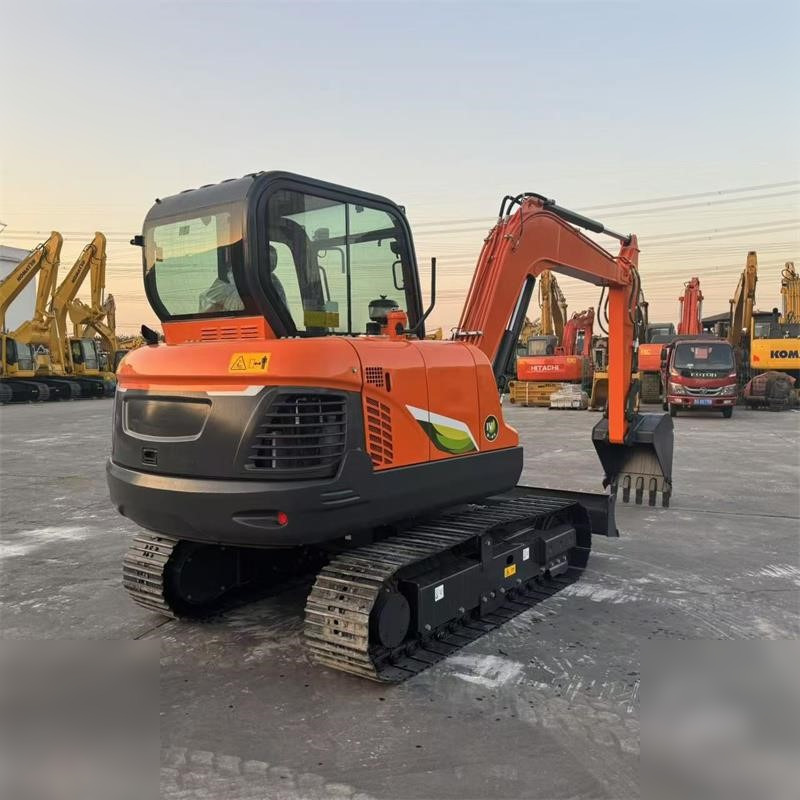 DOOSAN DX60E-10N - 크롤러 굴삭기 : 사진 3 DOOSAN DX60E-10N - 크롤러 굴삭기 : 사진 3