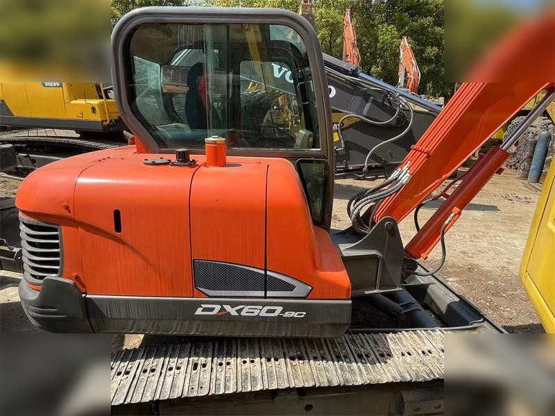 DOOSAN DX60E-9C - 미니 굴삭기 : 사진 2 DOOSAN DX60E-9C - 미니 굴삭기 : 사진 2