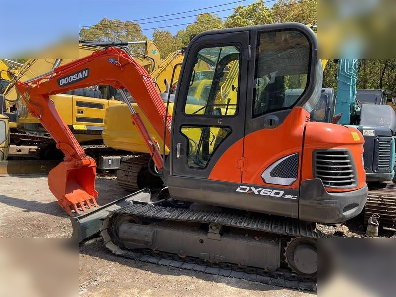 DOOSAN DX60E-9C - 미니 굴삭기 : 사진 1 DOOSAN DX60E-9C - 미니 굴삭기 : 사진 1