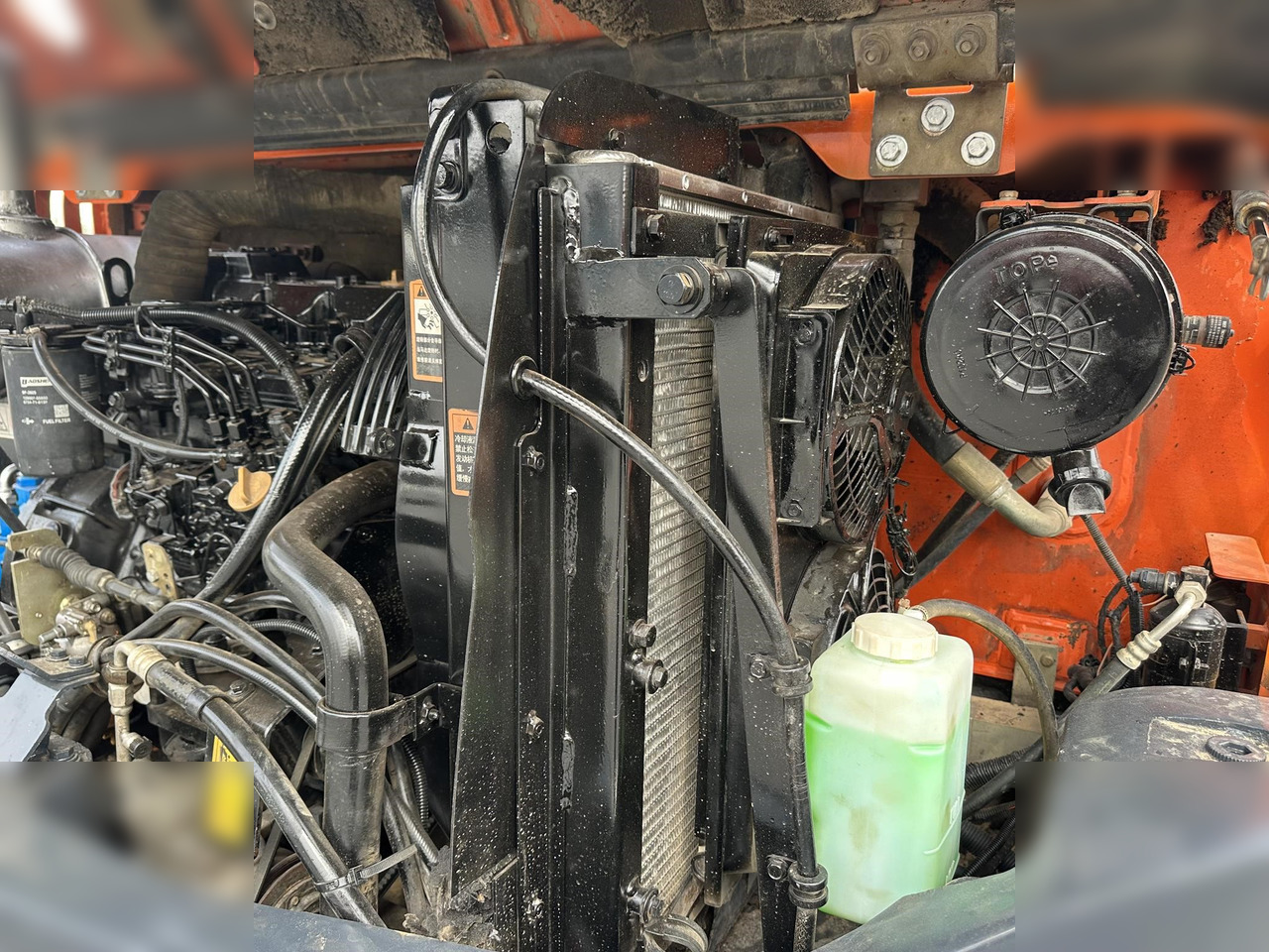 DOOSAN DX75-9CN - 크롤러 굴삭기 : 사진 5 DOOSAN DX75-9CN - 크롤러 굴삭기 : 사진 5