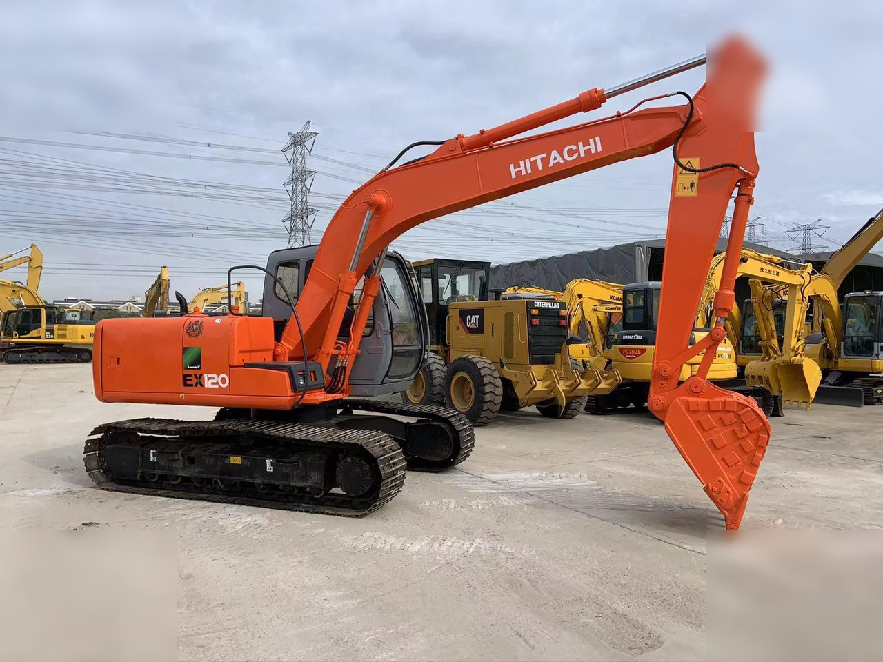 HITACHI EX120-5 - 크롤러 굴삭기 : 사진 2 HITACHI EX120-5 - 크롤러 굴삭기 : 사진 2