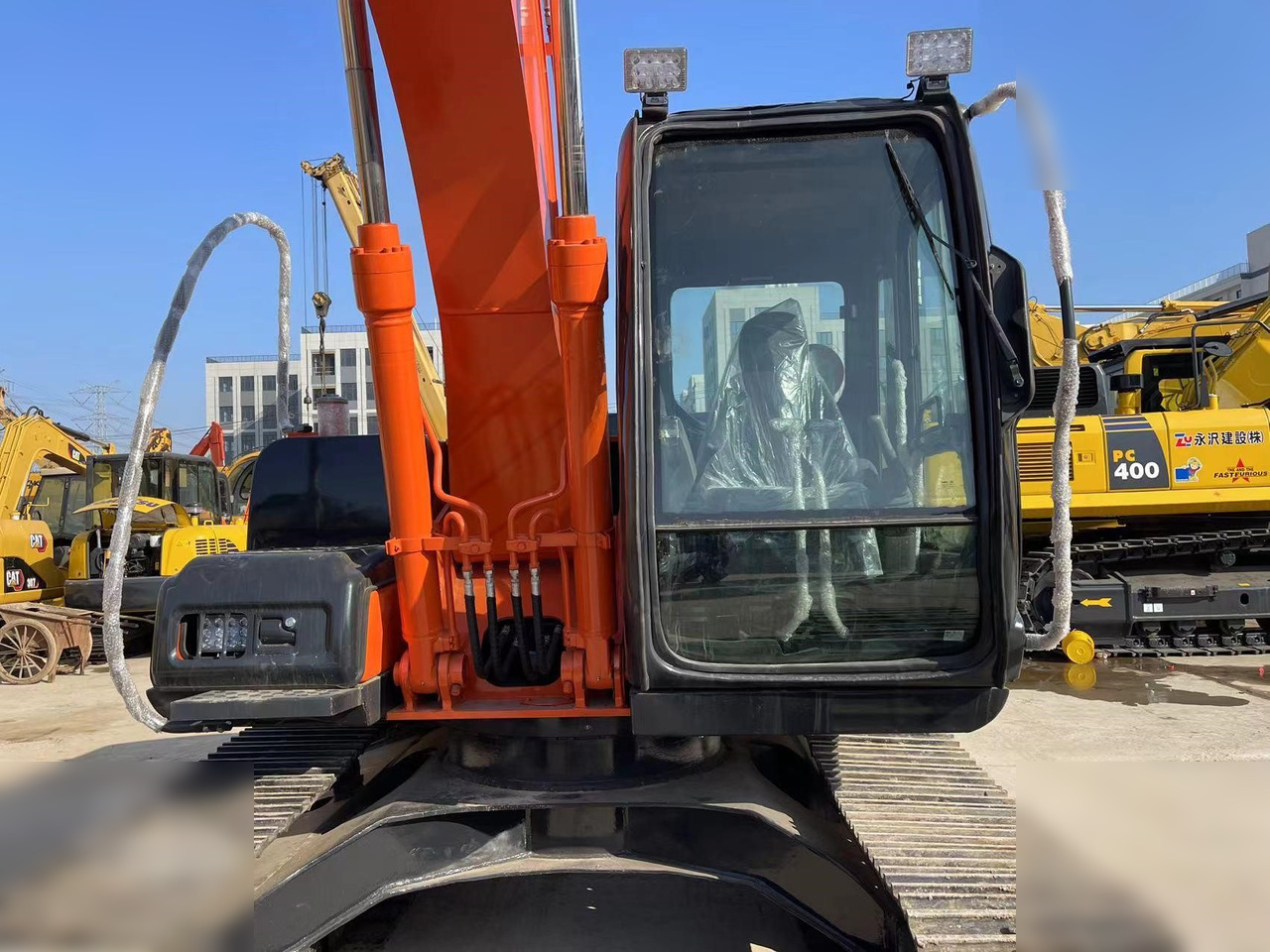 HITACHI ZX120 - 크롤러 굴삭기 : 사진 3 HITACHI ZX120 - 크롤러 굴삭기 : 사진 3