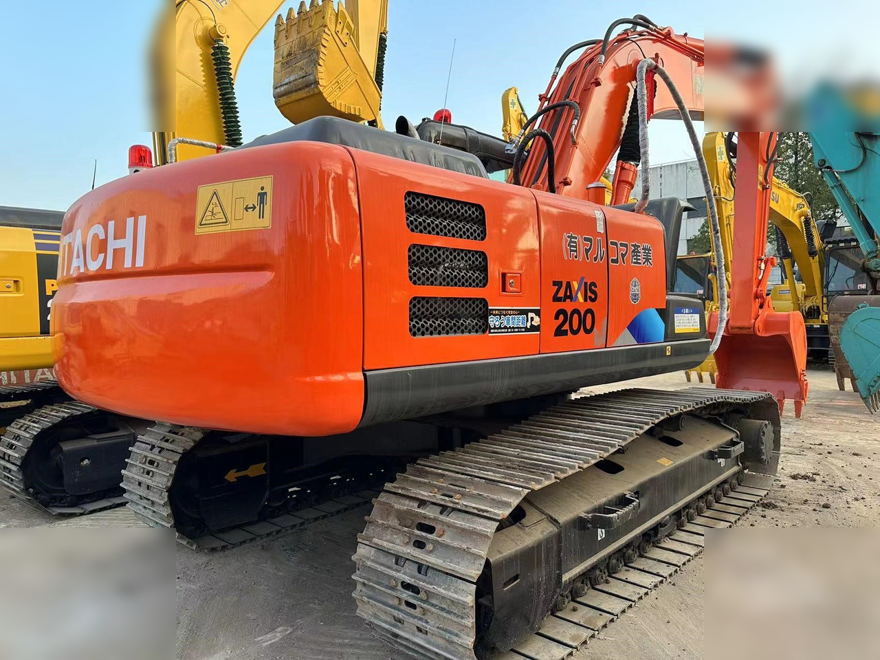 HITACHI ZX200-3G - 크롤러 굴삭기 : 사진 2 HITACHI ZX200-3G - 크롤러 굴삭기 : 사진 2