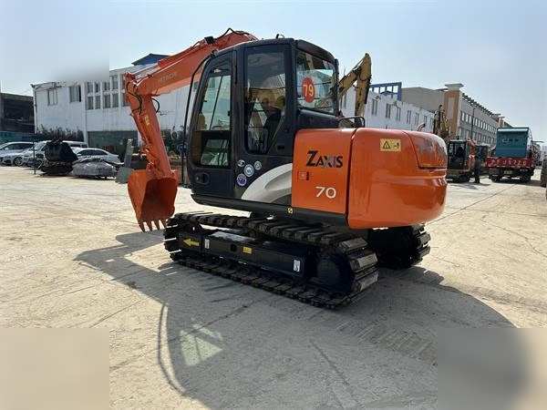 HITACHI ZX70 - 크롤러 굴삭기 : 사진 4 HITACHI ZX70 - 크롤러 굴삭기 : 사진 4