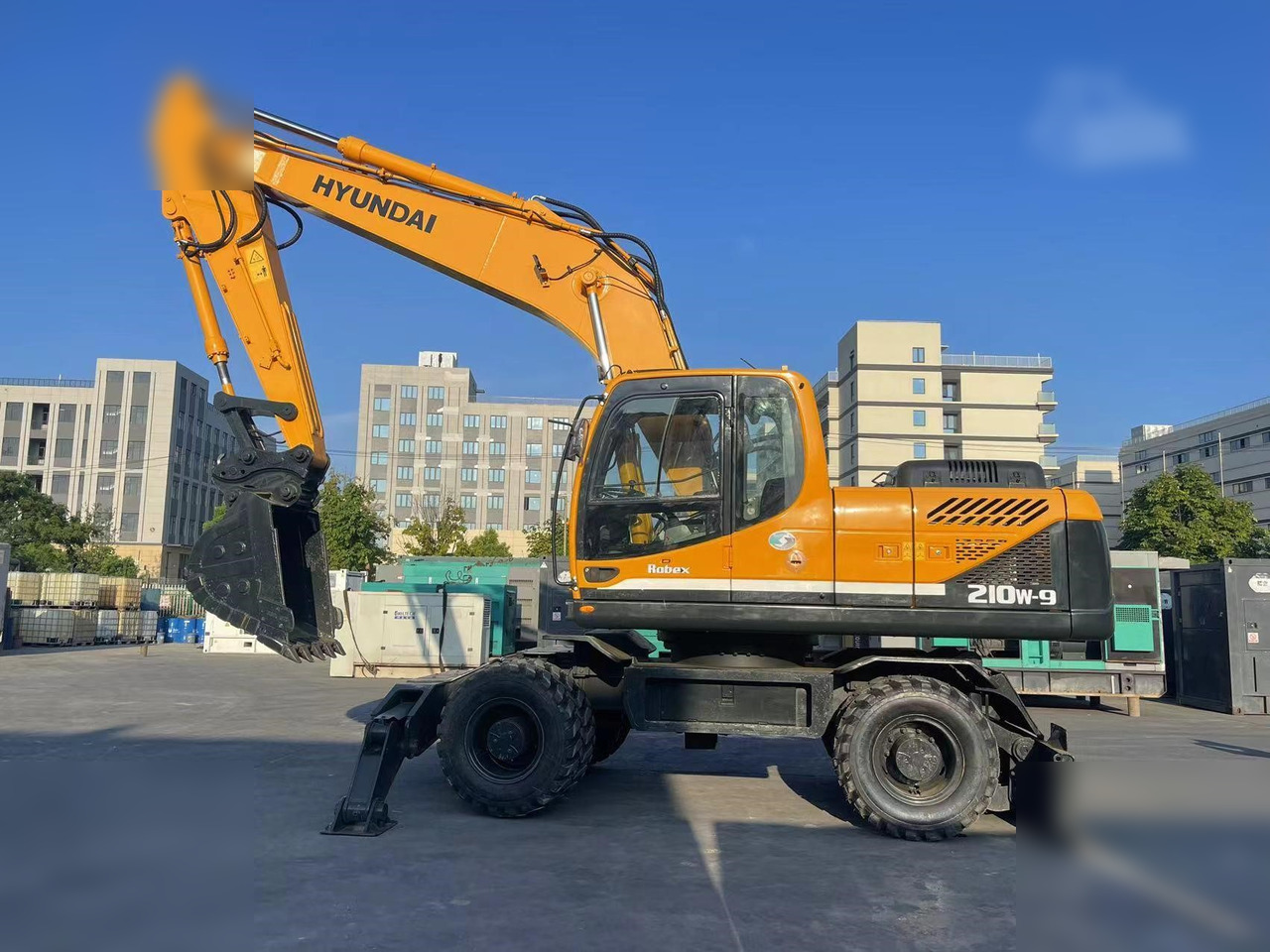 HYUNDAI ROBEX 210W-9S - 휠 굴삭기 : 사진 1 HYUNDAI ROBEX 210W-9S - 휠 굴삭기 : 사진 1