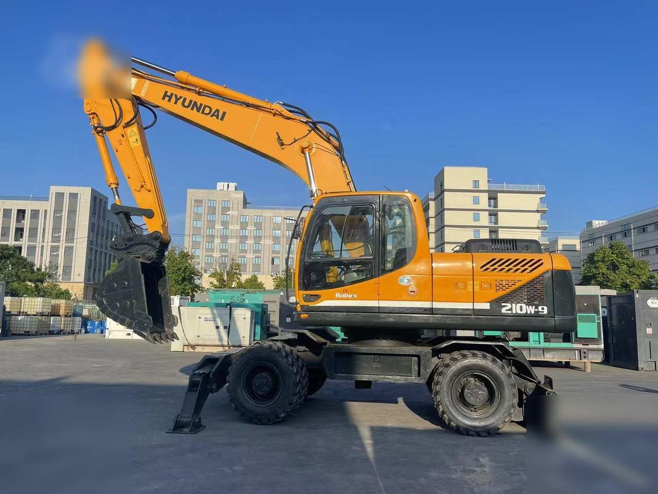 HYUNDAI ROBEX 210W-9 - 휠 굴삭기 : 사진 1 HYUNDAI ROBEX 210W-9 - 휠 굴삭기 : 사진 1