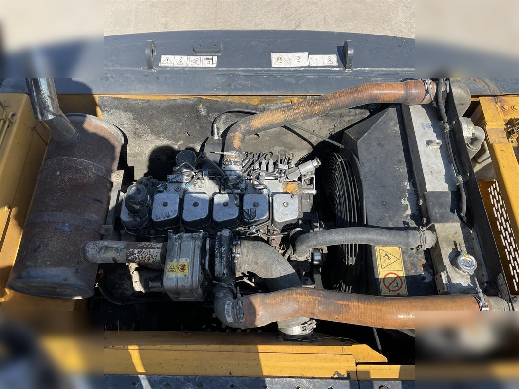 크롤러 굴삭기 HYUNDAI ROBEX 220 LC-9S : 사진 9 크롤러 굴삭기 HYUNDAI ROBEX 220 LC-9S : 사진 9