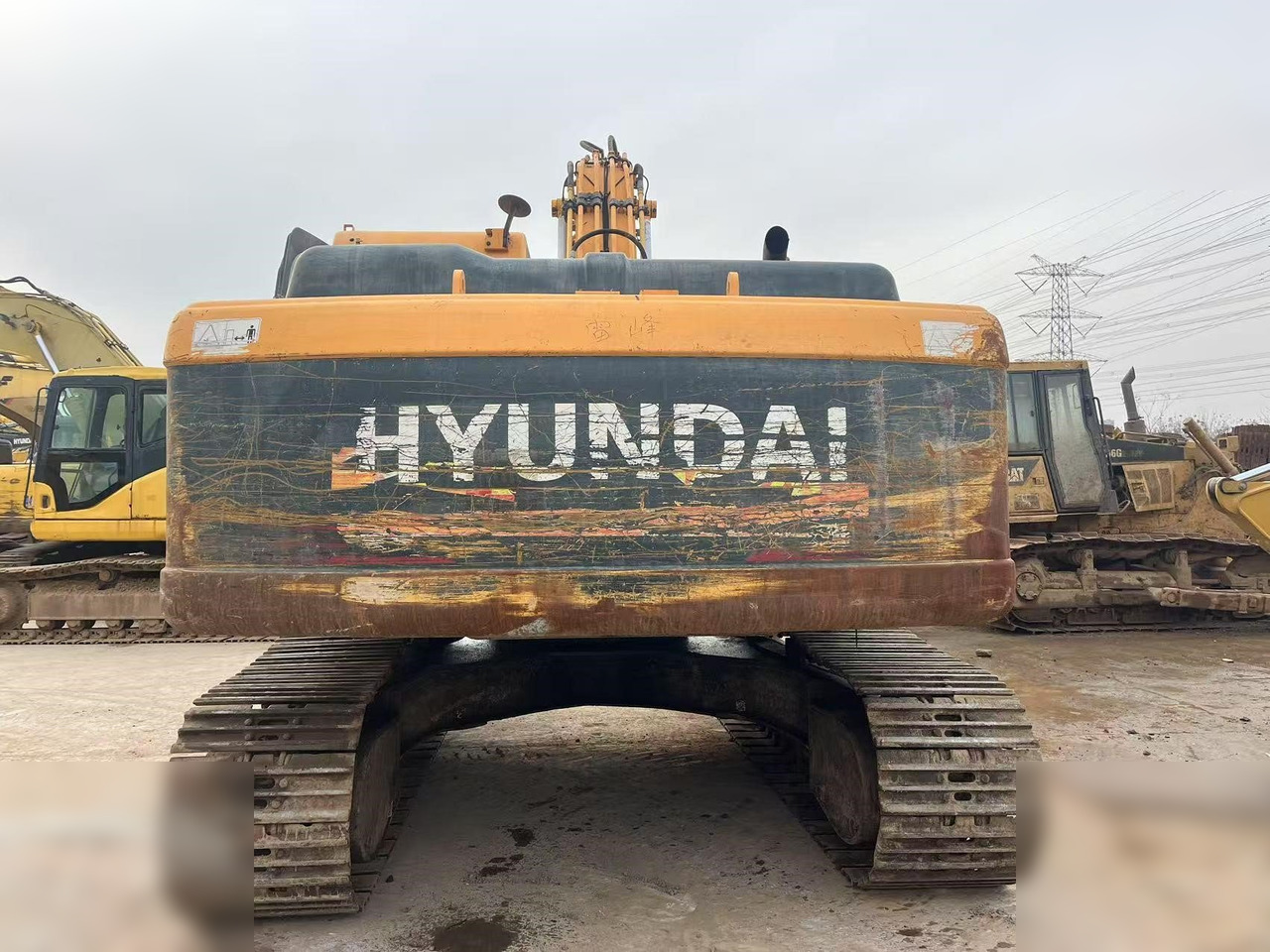 HYUNDAI ROBEX 220 LC-9S - 크롤러 굴삭기 : 사진 2 HYUNDAI ROBEX 220 LC-9S - 크롤러 굴삭기 : 사진 2