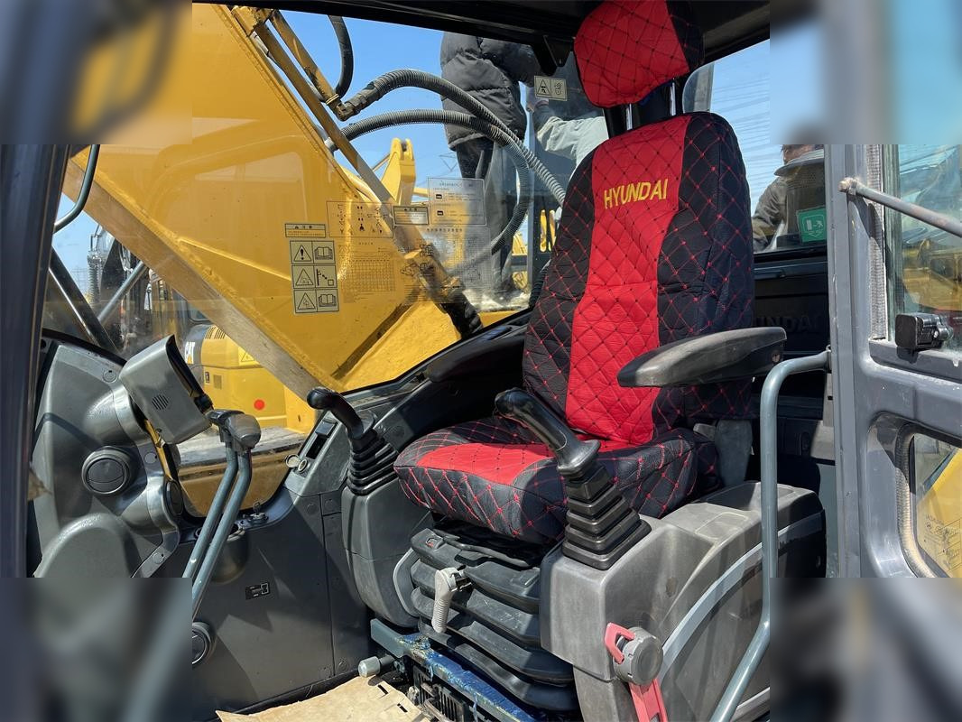 크롤러 굴삭기 HYUNDAI ROBEX 220 LC-9S : 사진 6 크롤러 굴삭기 HYUNDAI ROBEX 220 LC-9S : 사진 6