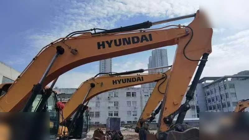 HYUNDAI ROBEX 225 LC-9T - 크롤러 굴삭기 : 사진 3 HYUNDAI ROBEX 225 LC-9T - 크롤러 굴삭기 : 사진 3