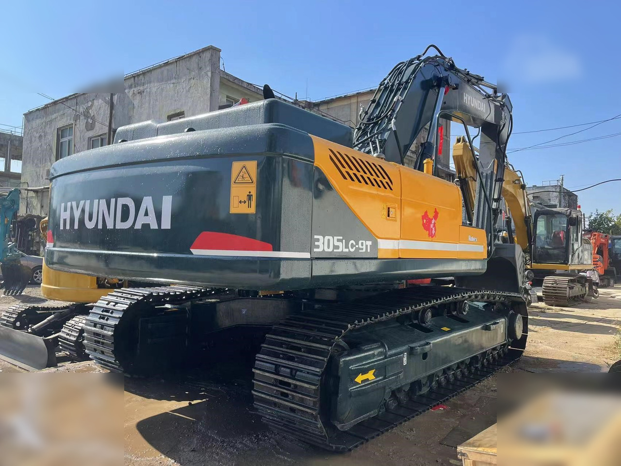 HYUNDAI ROBEX 305 LC-9T - 크롤러 굴삭기 : 사진 3 HYUNDAI ROBEX 305 LC-9T - 크롤러 굴삭기 : 사진 3