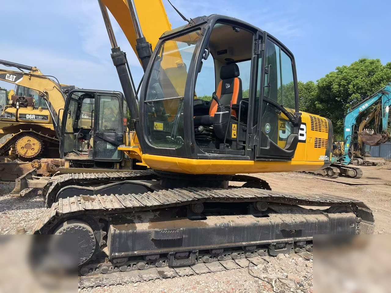 JCB JS220 LC - 크롤러 굴삭기 : 사진 4 JCB JS220 LC - 크롤러 굴삭기 : 사진 4