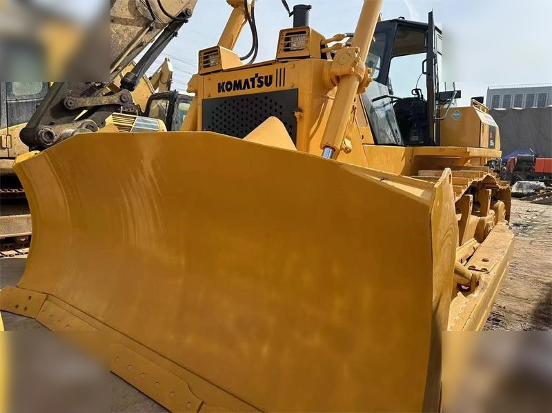 KOMATSU D155A-5 - 불도저 : 사진 4 KOMATSU D155A-5 - 불도저 : 사진 4