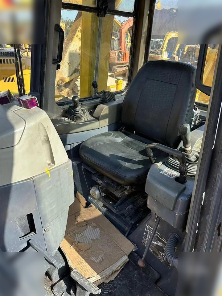 KOMATSU D155AX-5 - 불도저 : 사진 5 KOMATSU D155AX-5 - 불도저 : 사진 5