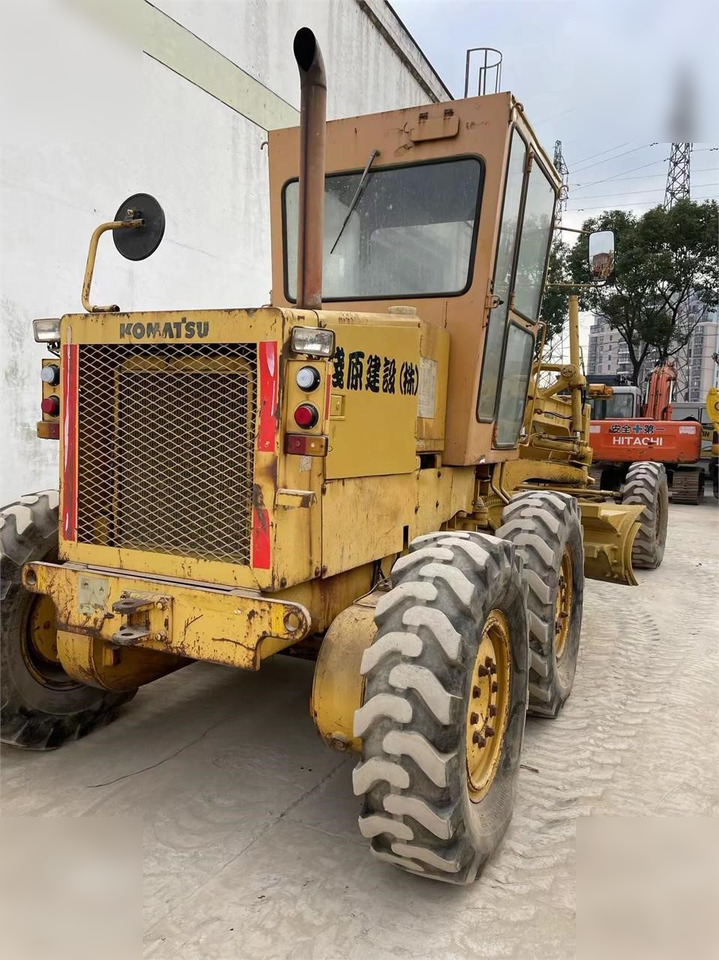 KOMATSU GD511A - 그레이더 : 사진 2 KOMATSU GD511A - 그레이더 : 사진 2