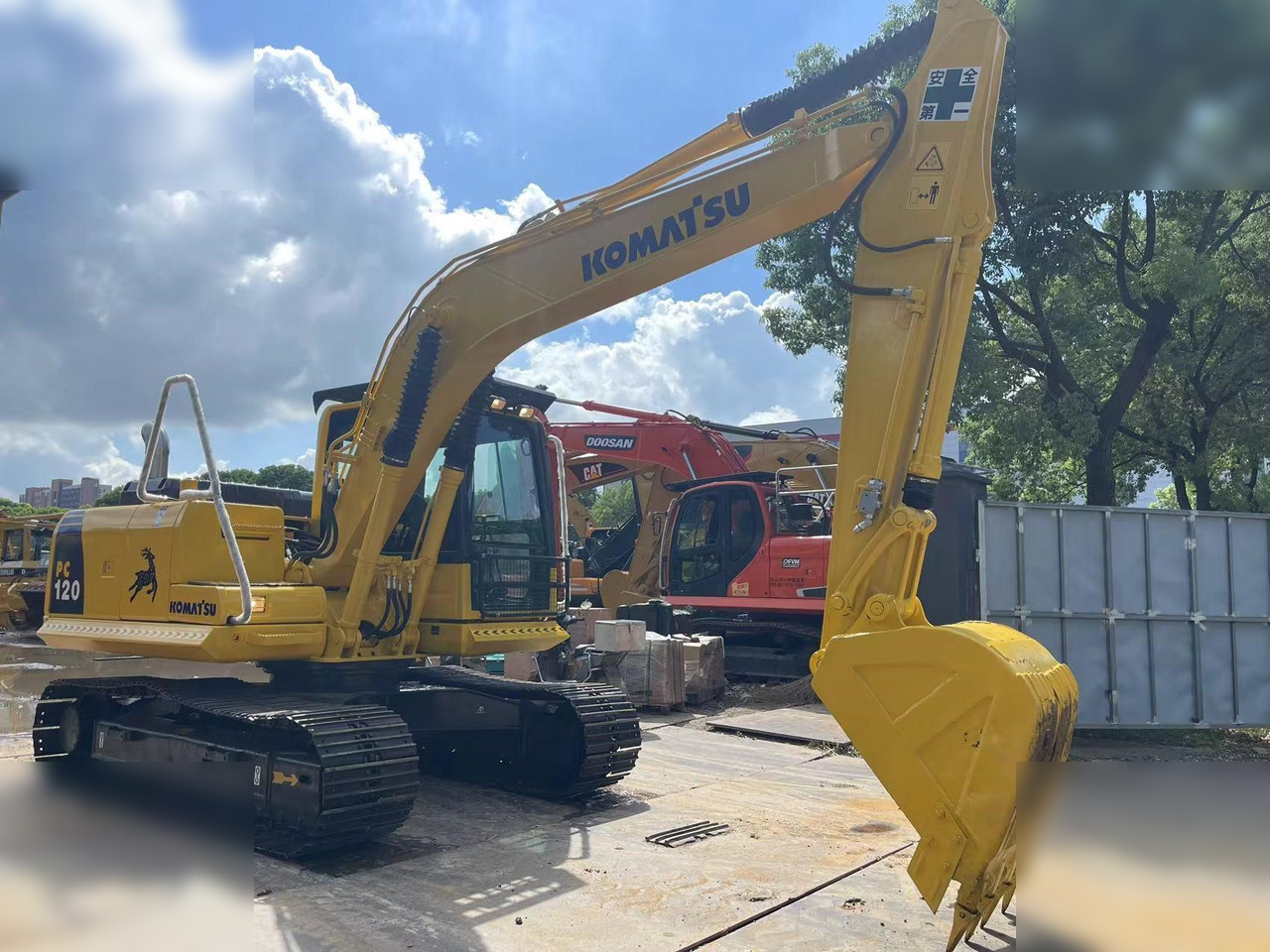 KOMATSU PC120-8 - 크롤러 굴삭기 : 사진 3 KOMATSU PC120-8 - 크롤러 굴삭기 : 사진 3