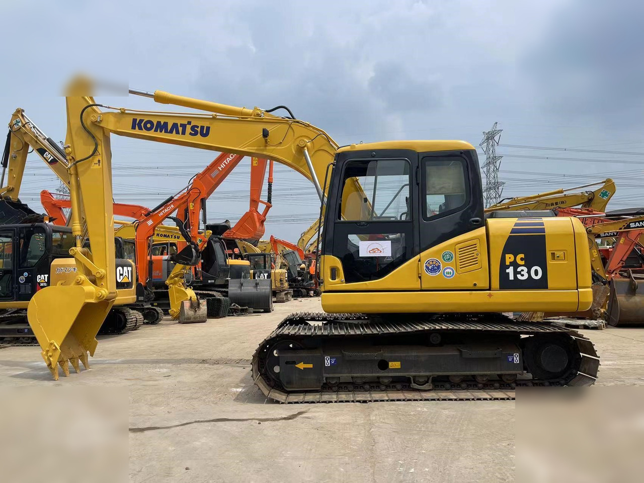 KOMATSU PC130-7 - 크롤러 굴삭기 : 사진 1 KOMATSU PC130-7 - 크롤러 굴삭기 : 사진 1