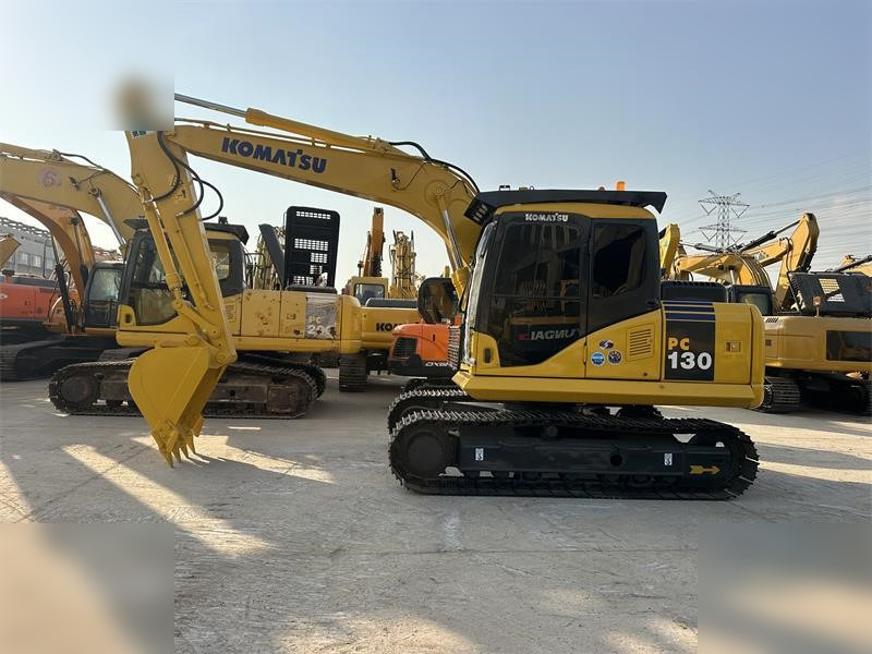 KOMATSU PC130-7 - 크롤러 굴삭기 : 사진 1 KOMATSU PC130-7 - 크롤러 굴삭기 : 사진 1