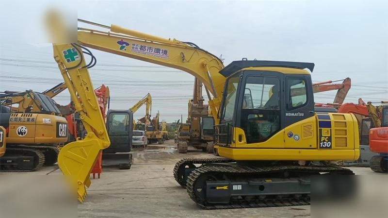 KOMATSU PC130-7 - 크롤러 굴삭기 : 사진 2 KOMATSU PC130-7 - 크롤러 굴삭기 : 사진 2