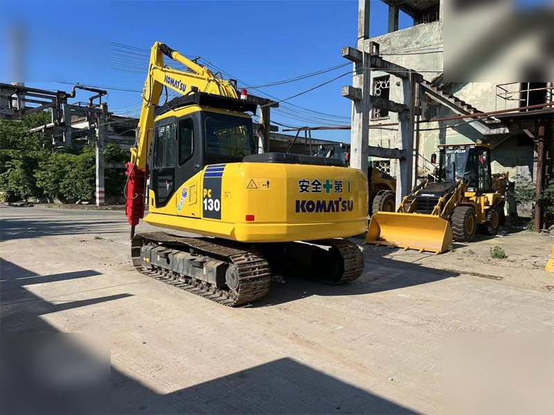 KOMATSU PC130-7 - 크롤러 굴삭기 : 사진 1 KOMATSU PC130-7 - 크롤러 굴삭기 : 사진 1
