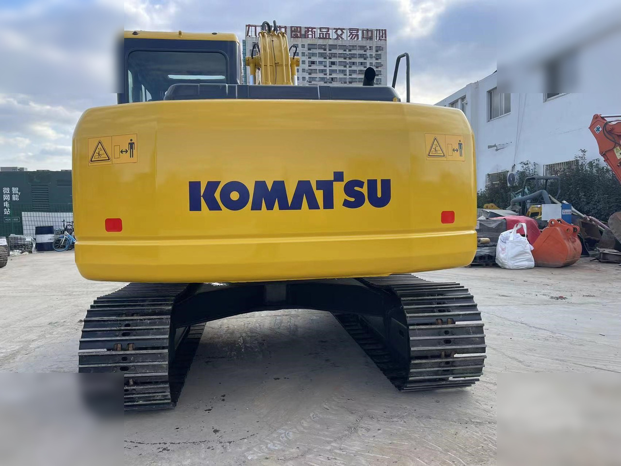 KOMATSU PC130-7 - 크롤러 굴삭기 : 사진 4 KOMATSU PC130-7 - 크롤러 굴삭기 : 사진 4