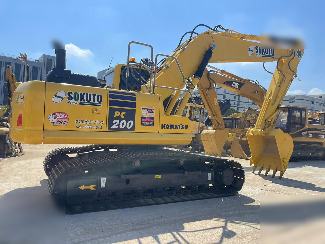 KOMATSU PC200-8 - 크롤러 굴삭기 : 사진 2 KOMATSU PC200-8 - 크롤러 굴삭기 : 사진 2