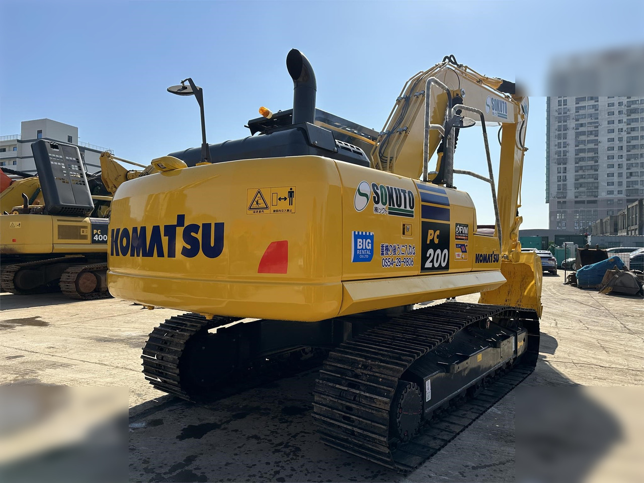KOMATSU PC200-8 - 크롤러 굴삭기 : 사진 4 KOMATSU PC200-8 - 크롤러 굴삭기 : 사진 4
