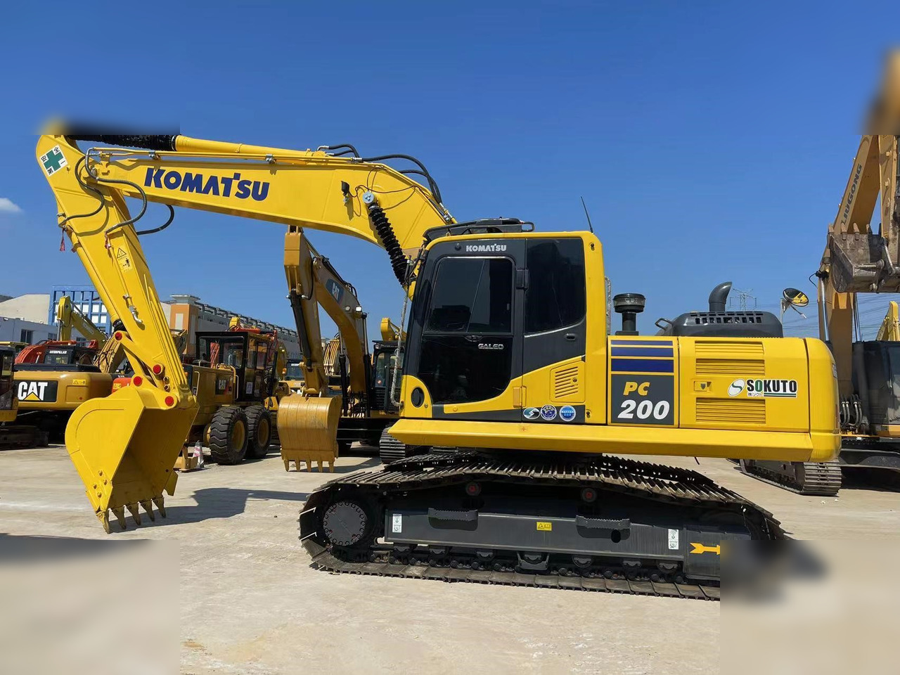 KOMATSU PC200-8 - 크롤러 굴삭기 : 사진 1 KOMATSU PC200-8 - 크롤러 굴삭기 : 사진 1