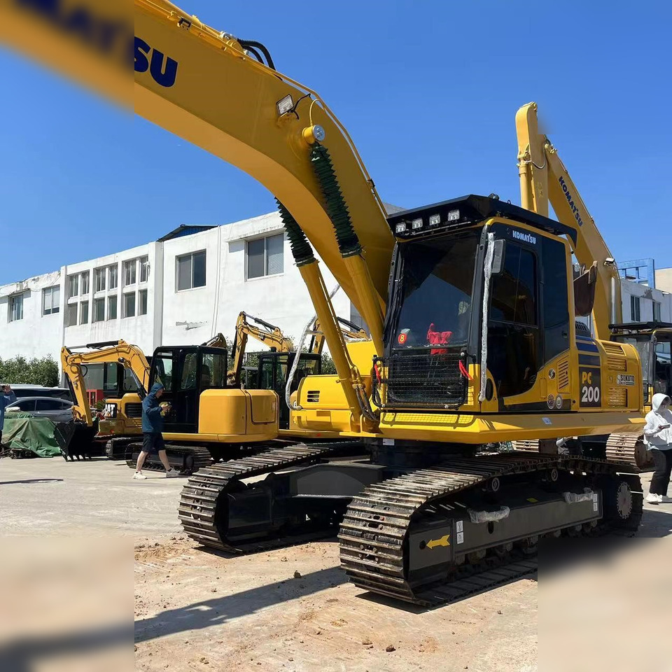 KOMATSU PC200-8 - 크롤러 굴삭기 : 사진 3 KOMATSU PC200-8 - 크롤러 굴삭기 : 사진 3