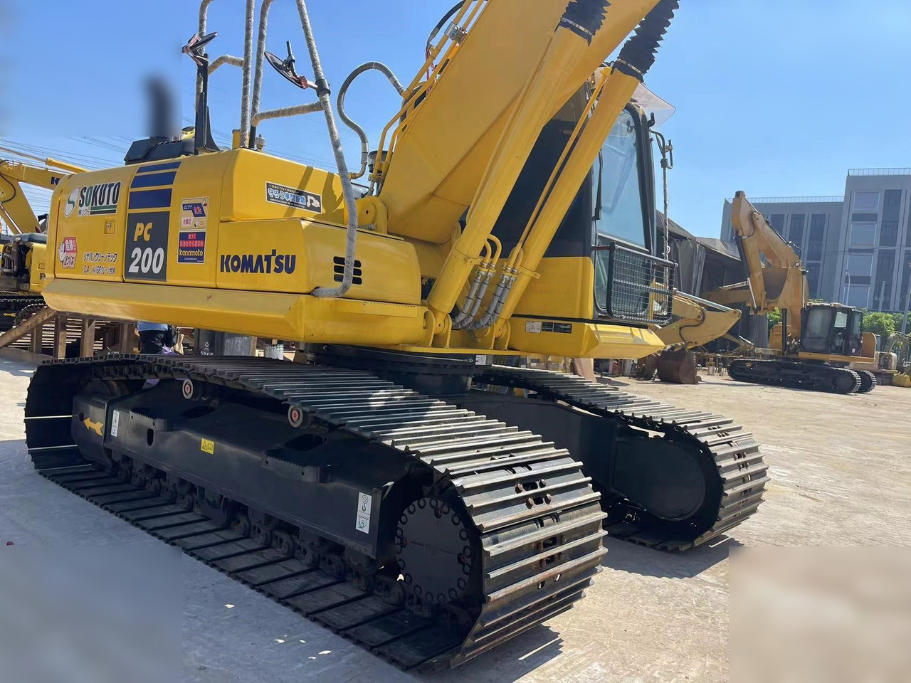 KOMATSU PC200-8 - 크롤러 굴삭기 : 사진 3 KOMATSU PC200-8 - 크롤러 굴삭기 : 사진 3
