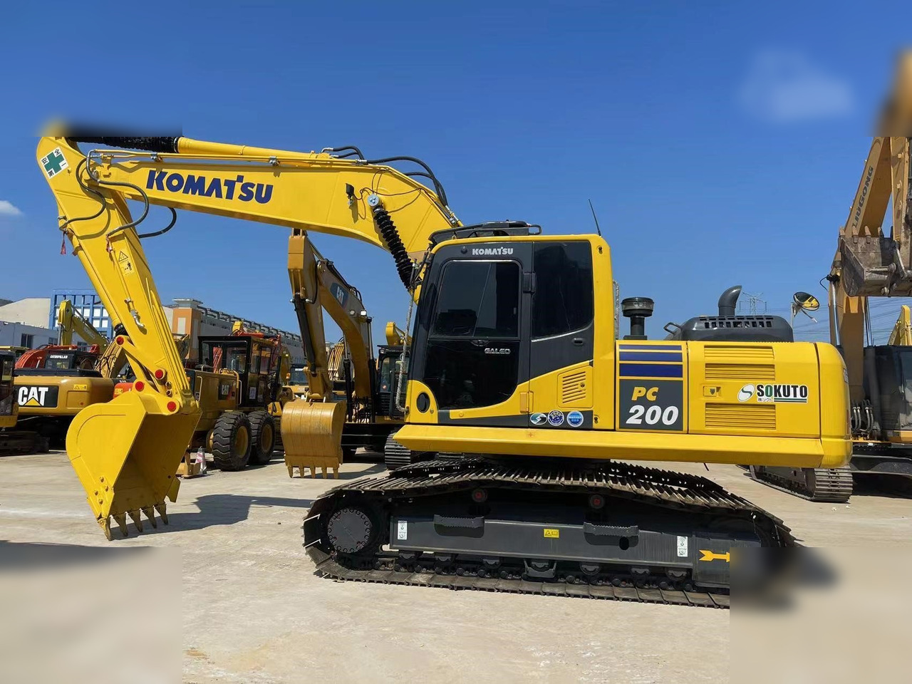 KOMATSU PC200-8 - 크롤러 굴삭기 : 사진 1 KOMATSU PC200-8 - 크롤러 굴삭기 : 사진 1