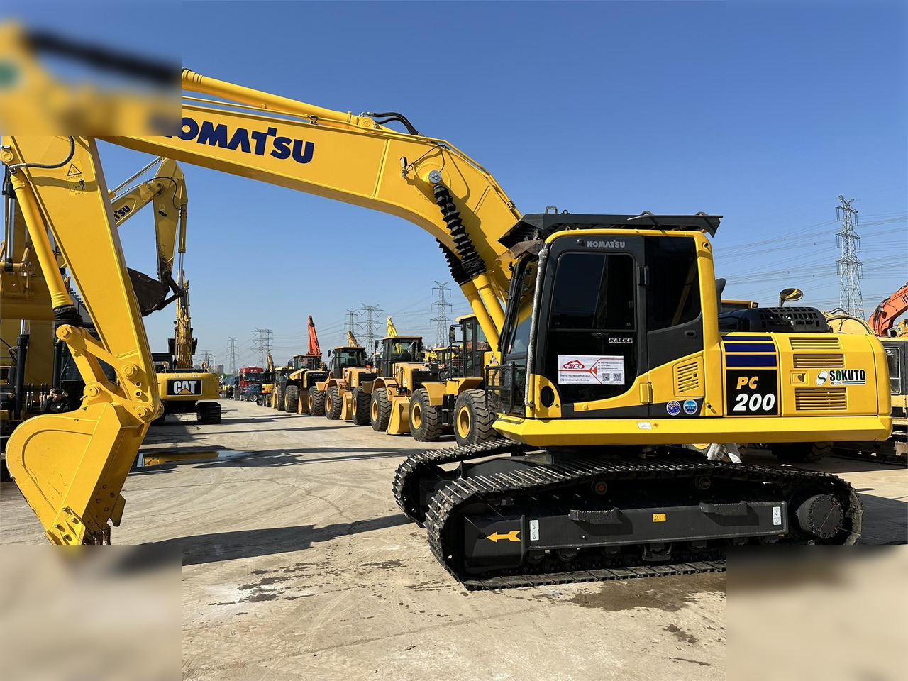 KOMATSU PC200-8 - 크롤러 굴삭기 : 사진 1 KOMATSU PC200-8 - 크롤러 굴삭기 : 사진 1