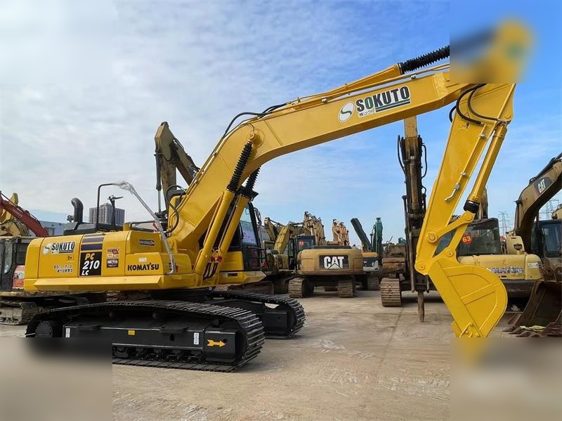 KOMATSU PC210 LC-8 - 크롤러 굴삭기 : 사진 3 KOMATSU PC210 LC-8 - 크롤러 굴삭기 : 사진 3