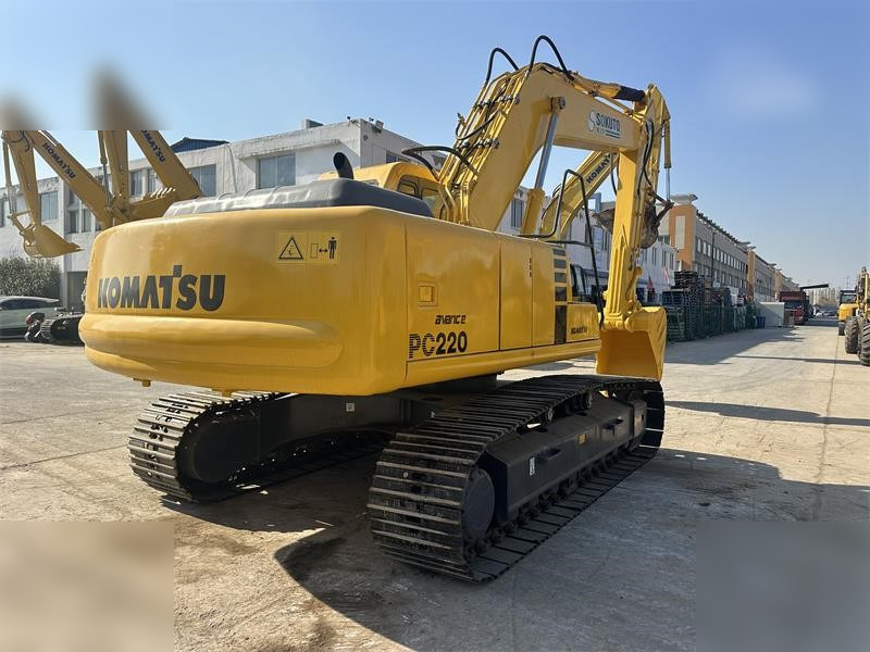 KOMATSU PC220-6 - 크롤러 굴삭기 : 사진 5 KOMATSU PC220-6 - 크롤러 굴삭기 : 사진 5