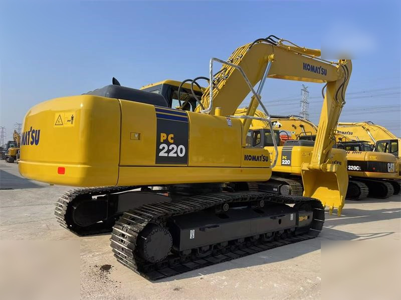 KOMATSU PC220-7 - 크롤러 굴삭기 : 사진 2 KOMATSU PC220-7 - 크롤러 굴삭기 : 사진 2