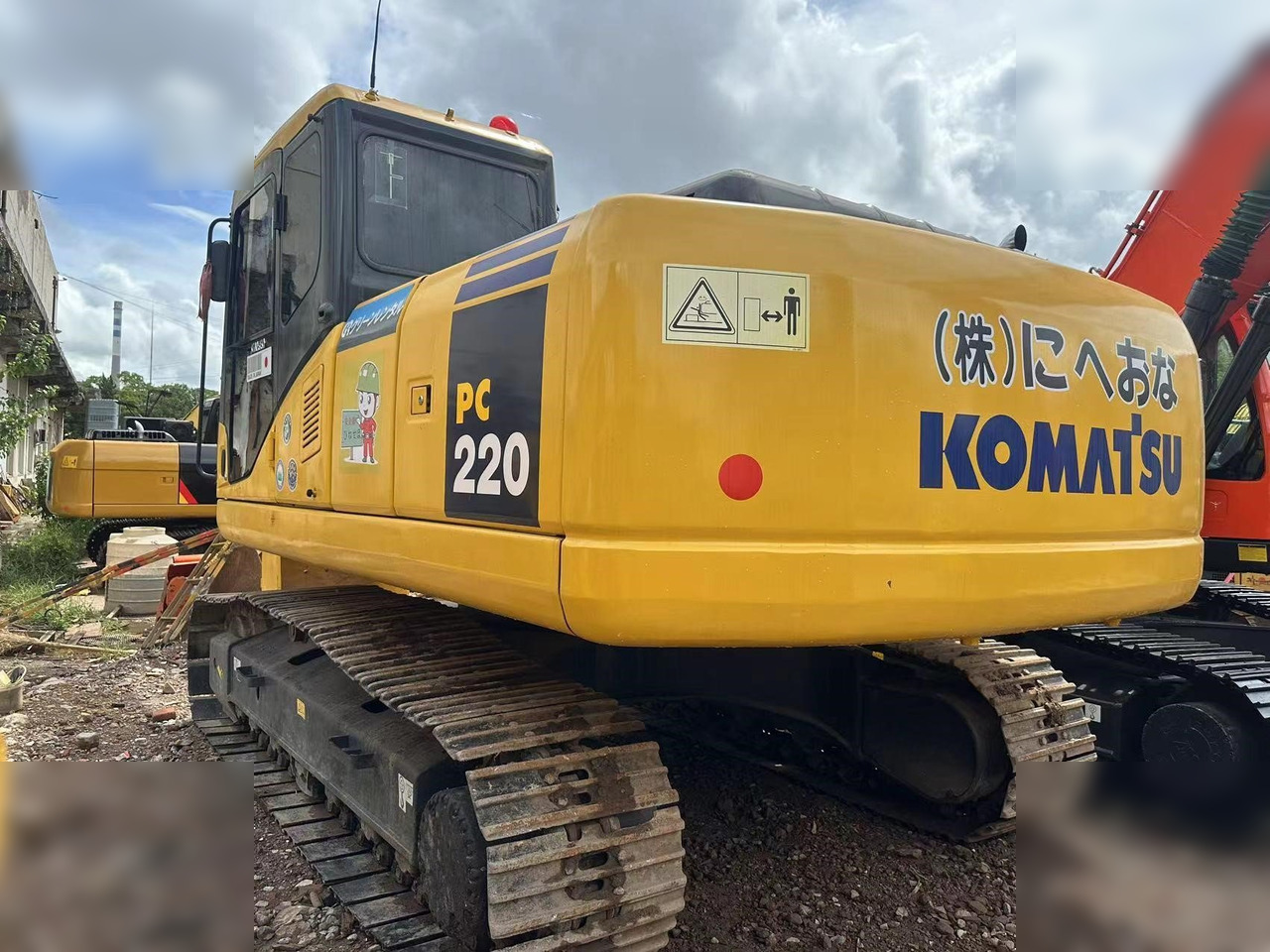 KOMATSU PC220-7 - 크롤러 굴삭기 : 사진 2 KOMATSU PC220-7 - 크롤러 굴삭기 : 사진 2