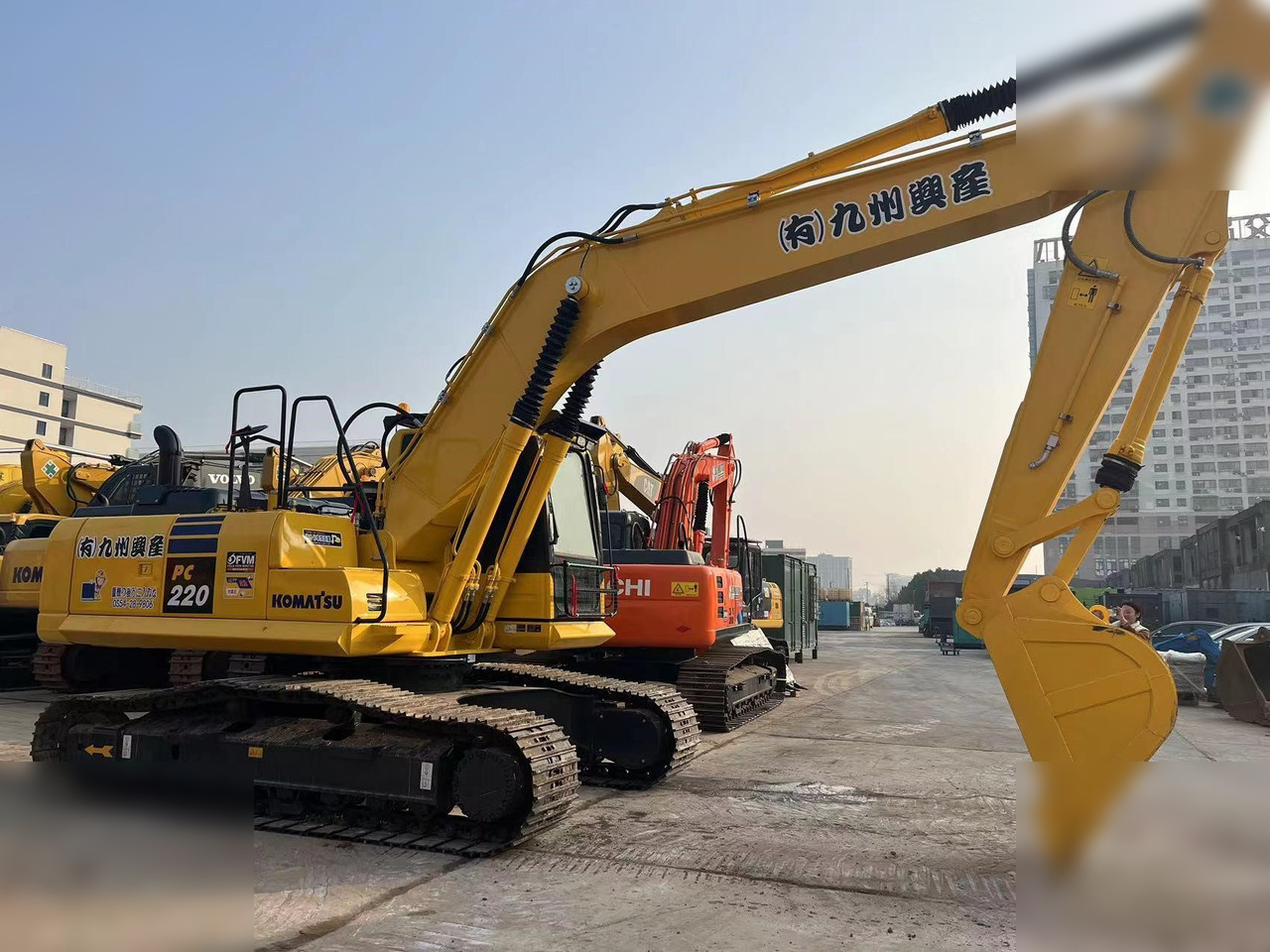 KOMATSU PC220-8M0 - 크롤러 굴삭기 : 사진 5 KOMATSU PC220-8M0 - 크롤러 굴삭기 : 사진 5