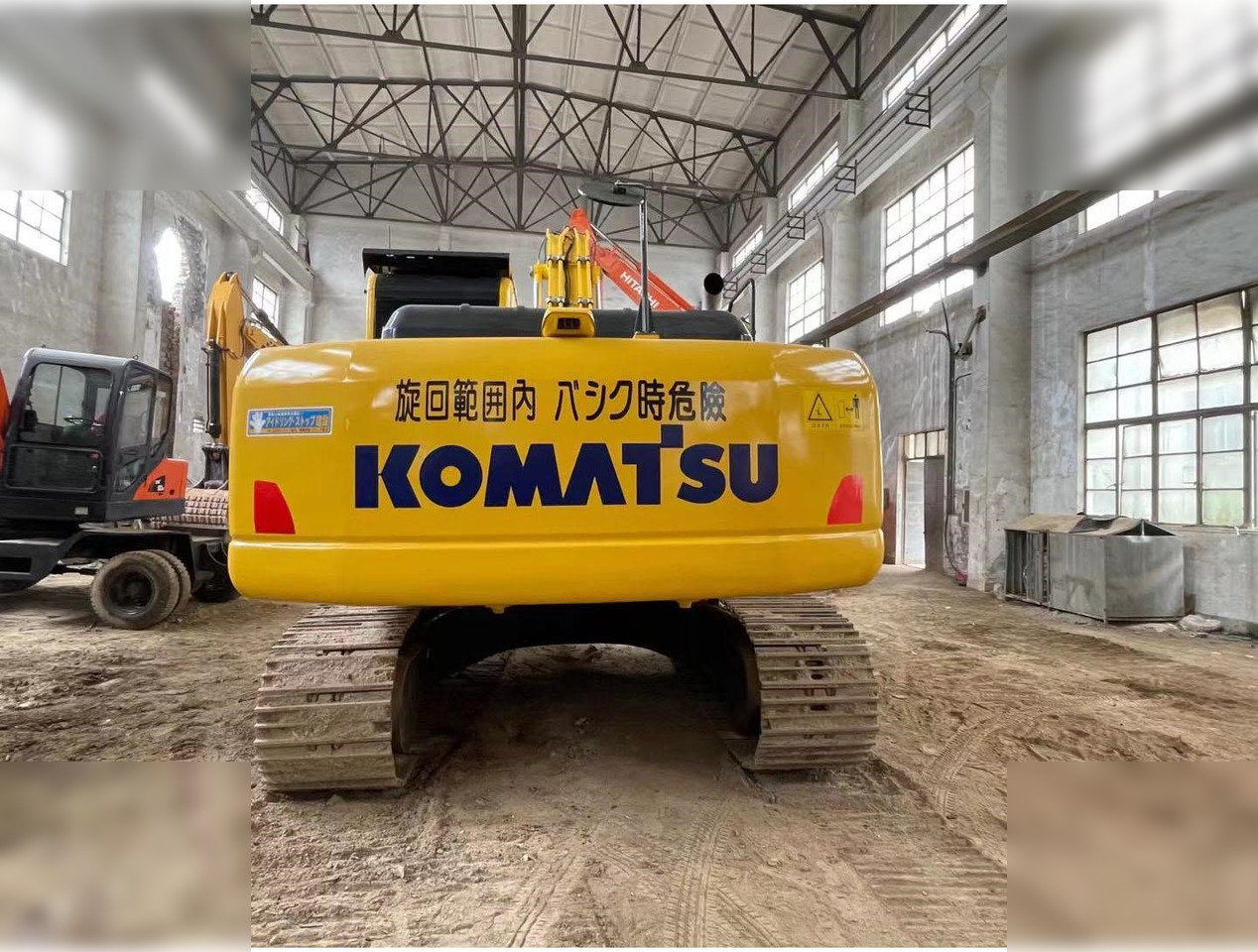 KOMATSU PC220-8N1 - 크롤러 굴삭기 : 사진 5 KOMATSU PC220-8N1 - 크롤러 굴삭기 : 사진 5