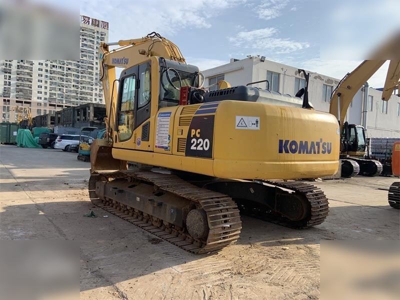 KOMATSU PC220-8N1 - 크롤러 굴삭기 : 사진 2 KOMATSU PC220-8N1 - 크롤러 굴삭기 : 사진 2