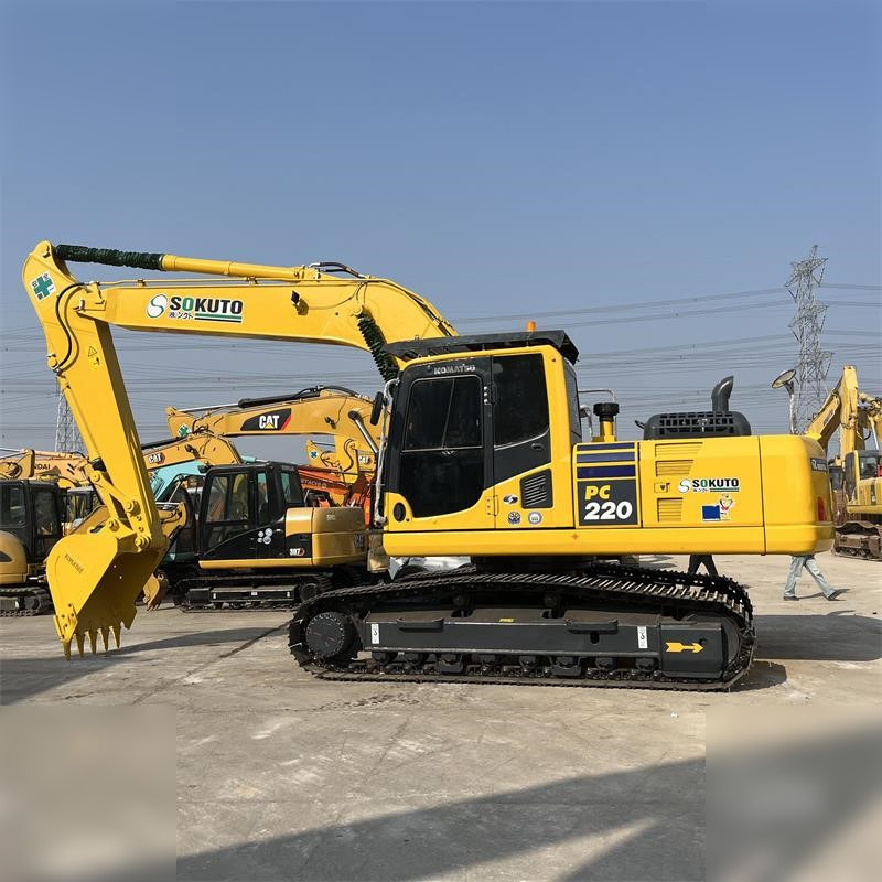 KOMATSU PC220-8 - 크롤러 굴삭기 : 사진 1 KOMATSU PC220-8 - 크롤러 굴삭기 : 사진 1