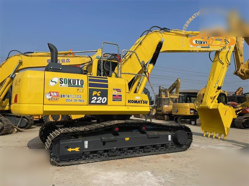 KOMATSU PC220-8 - 크롤러 굴삭기 : 사진 2 KOMATSU PC220-8 - 크롤러 굴삭기 : 사진 2